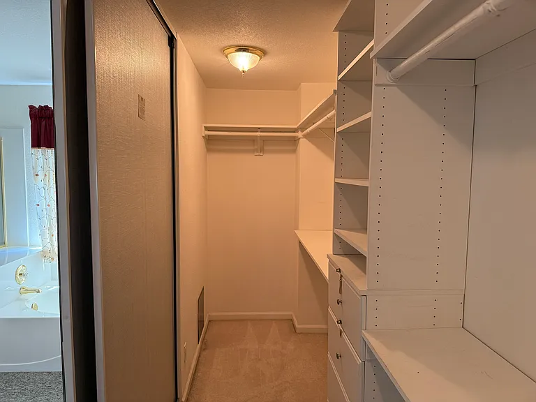 5049 Pine Lake Ct — Photo 9