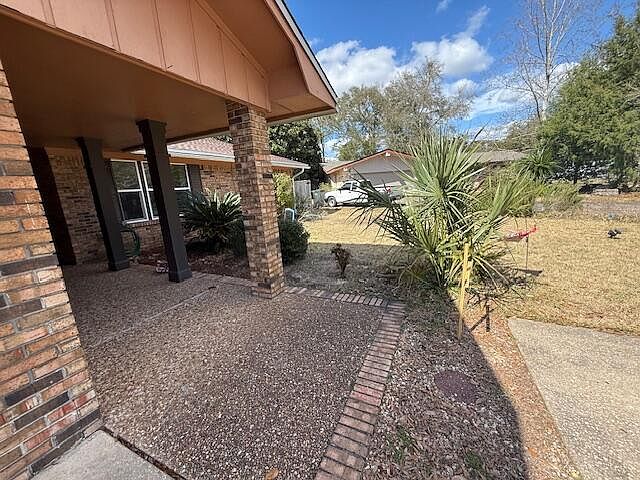 1st image of 12 Stafford Cir