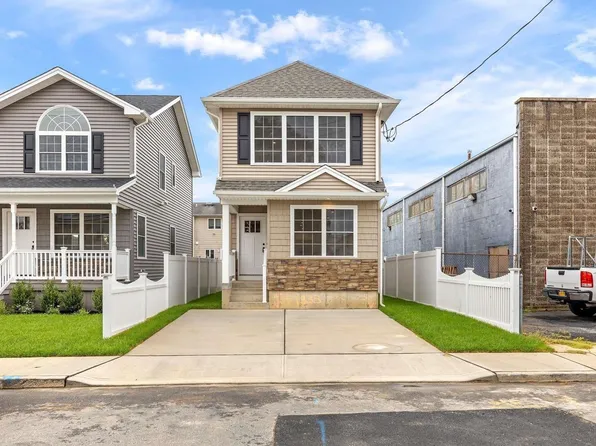 1333 Telegram Avenue, Elmont, NY 11003