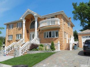 19503 50th Ave, Fresh Meadows, NY 11365