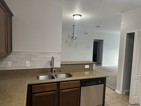 4th image of 4911 Key Lime Dr Unit 201