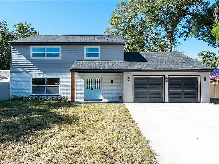 1 bed, 1.5 bath, 140 sqft, $899 — Photo 1