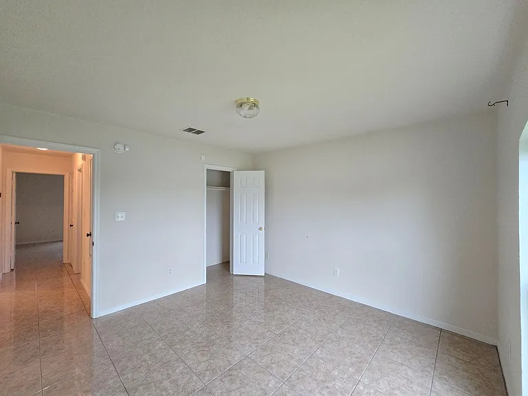 5705 Mandalay — Photo 27