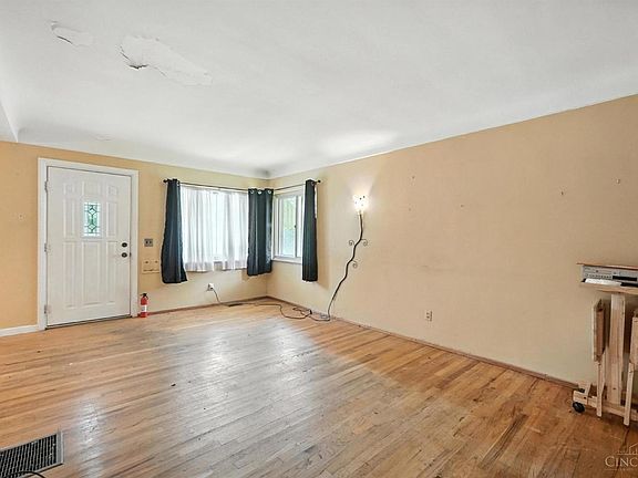 4th image of 969 Glenna Dr