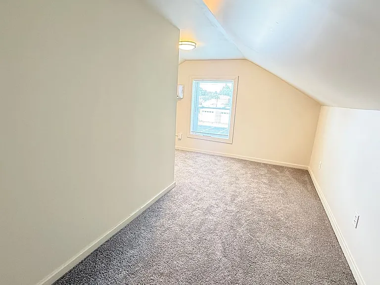 1426 Silver St — Photo 12