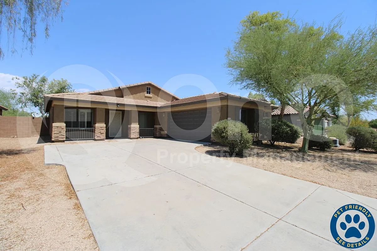 3 bed, 2.0 bath, 2080 sqft, $2,199 — Photo 1
