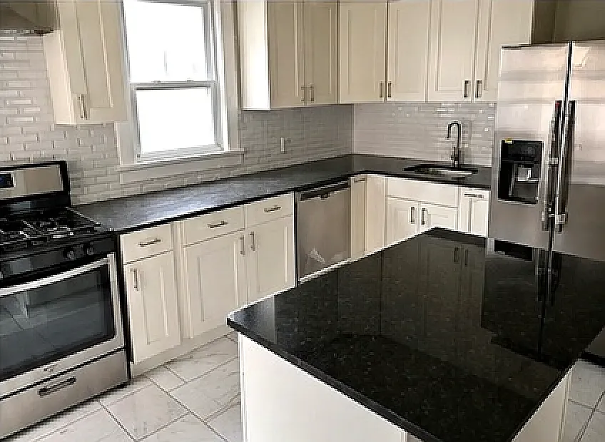 2 bed, 1100 sqft, $2,400 — Photo 4