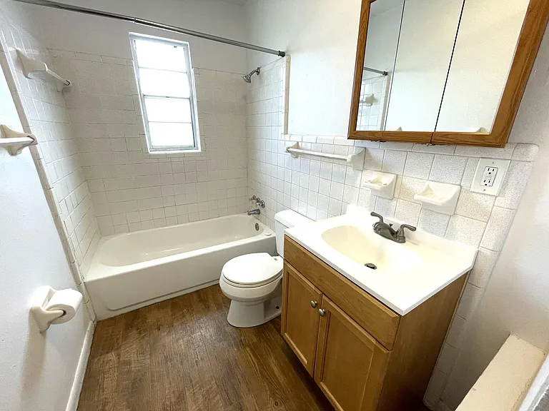 703 S Wilson Ave — Photo 9