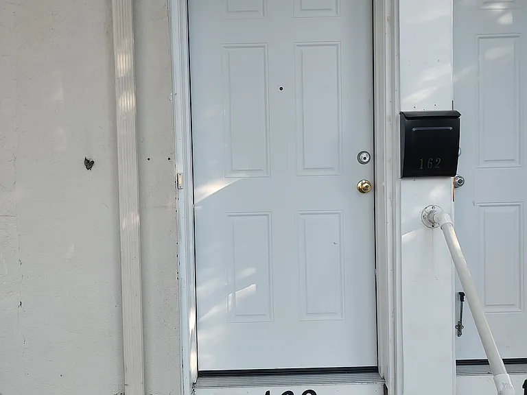 162 Hamilton Ave #1 — Photo 2