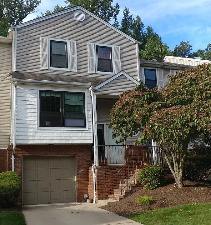2nd image of 4502 Stonehedge Rd