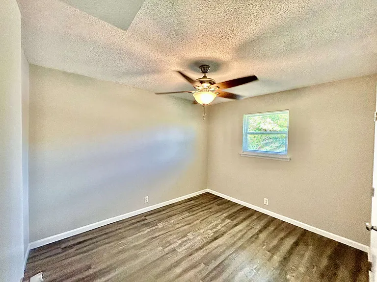 108 Woodcreek Dr #A-8 — Photo 6