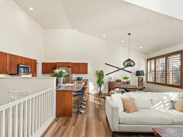 536 Evans Ct — Photo 8