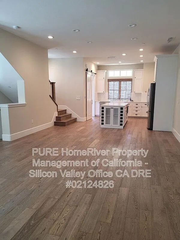 4 bed, 3.5 bath, 2165 sqft, $7,200 — Photo 3