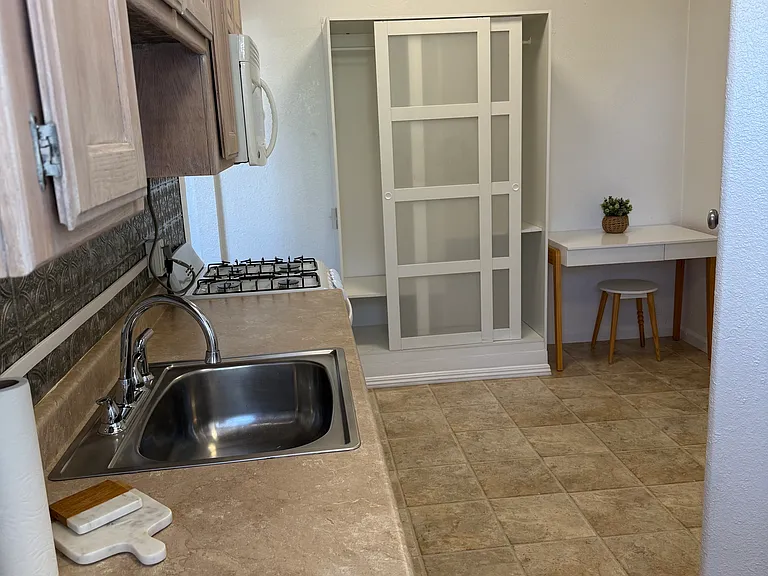 190 Lubeck Rd #8 — Photo 9