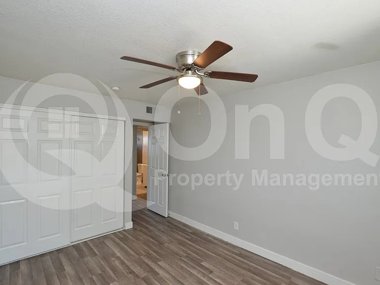6044 N 21st Ave #2 — Photo 10