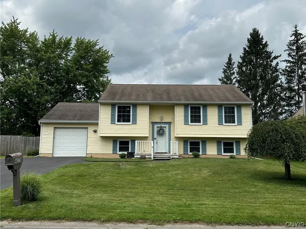 4079 Kidron Ln, Liverpool, NY 13090
