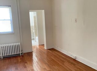 1922 S 10th St APT 2, Philadelphia, PA 19148
