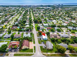 196 NE 28th St, Boca Raton, FL 33431