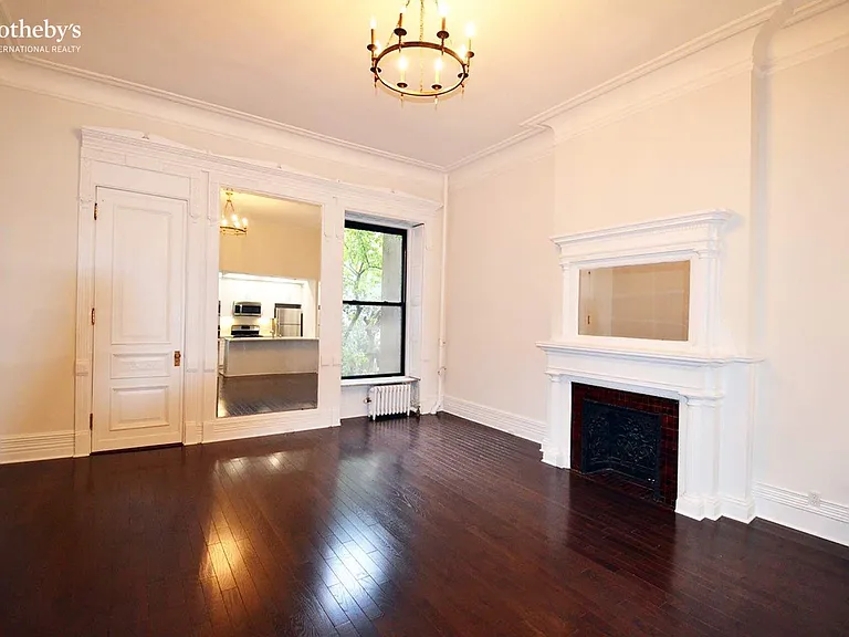 10 W 90th St #4 — Photo 2