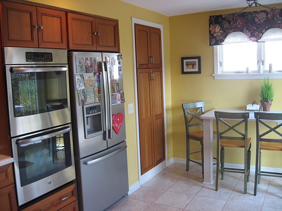 4th image of 2725 Gibson Dr