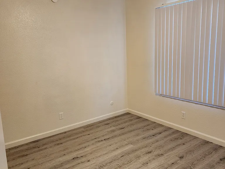 Casa Blanca Apartments — Photo 17