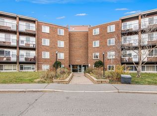 2041 Arrowsmith Dr #104A, Ottawa, ON K1J 7V7