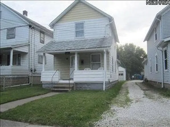 46 21st St NW, Barberton, OH 44203