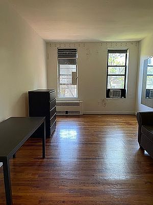 1st image of 431 W 45th St APT 3C