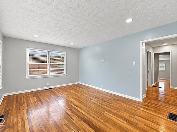 5th image of 1710 N Coolidge Ave