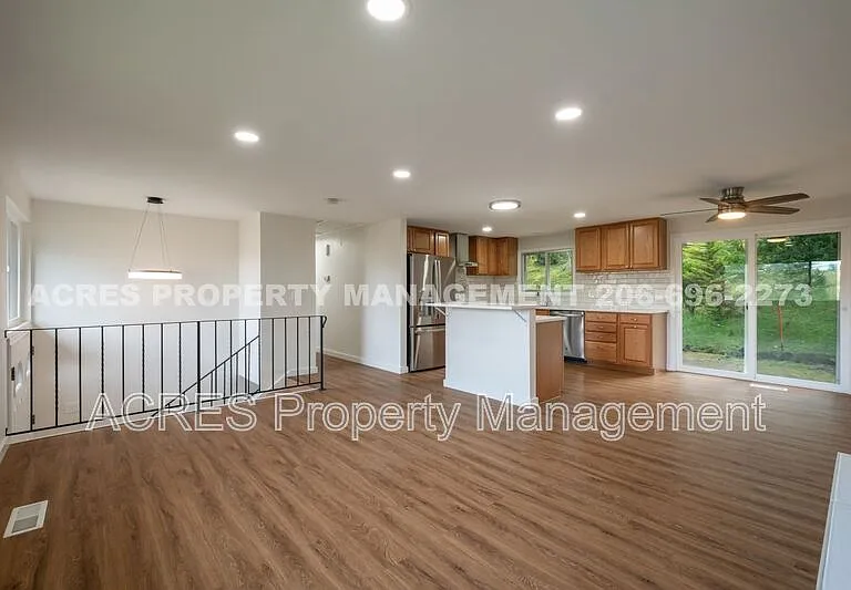 21222 15th Ave S — Photo 23