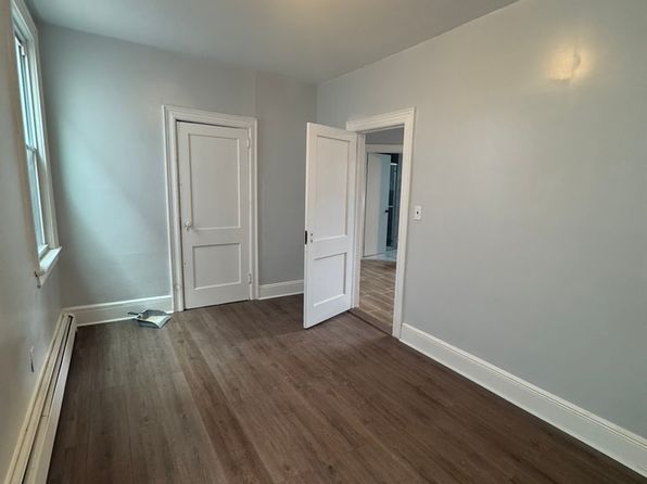53 Humphrey Ave #2