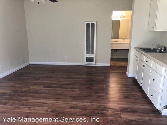 2nd image of 991 Ventura Ave APT 2