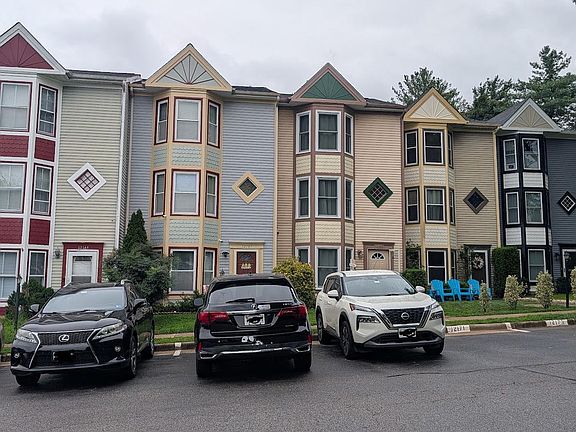 3rd image of 12169 Presidio Way