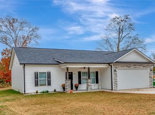 320 W Jackson St, Iva, SC 29655