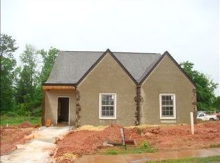 932 Starr Ct, Auburn, AL 36830