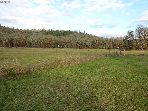 4th image of 239 Indian Creek Dr