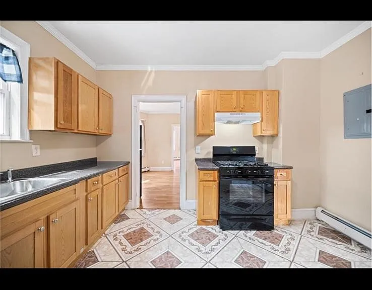10 Mount Vernon St #3 — Photo 12