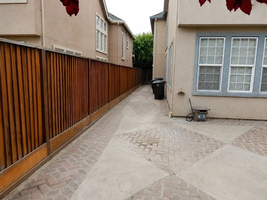 4 bed, 2.5 bath, 1928 sqft, $4,300 — Photo 2