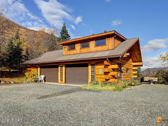 4th image of 4815 Birdsong Dr
