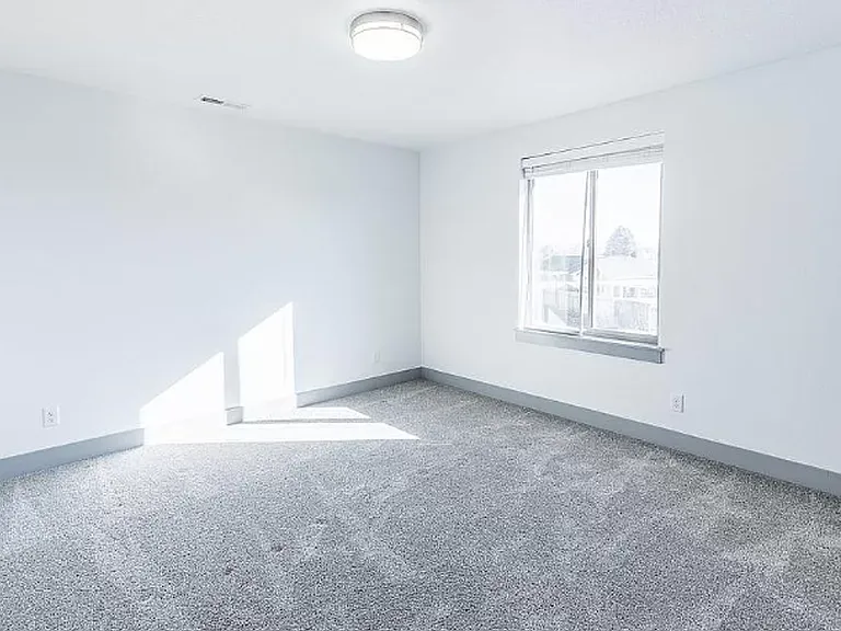 646 S Tylee Way — Photo 17