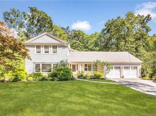 33 Granaston Ln, Darien, CT 06820