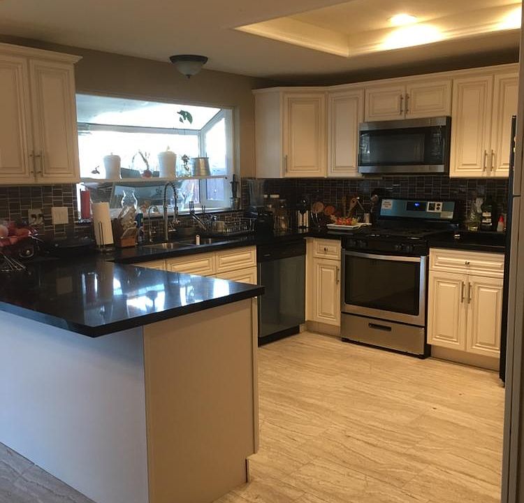 1st image of 12641 Sunnymeadows Dr