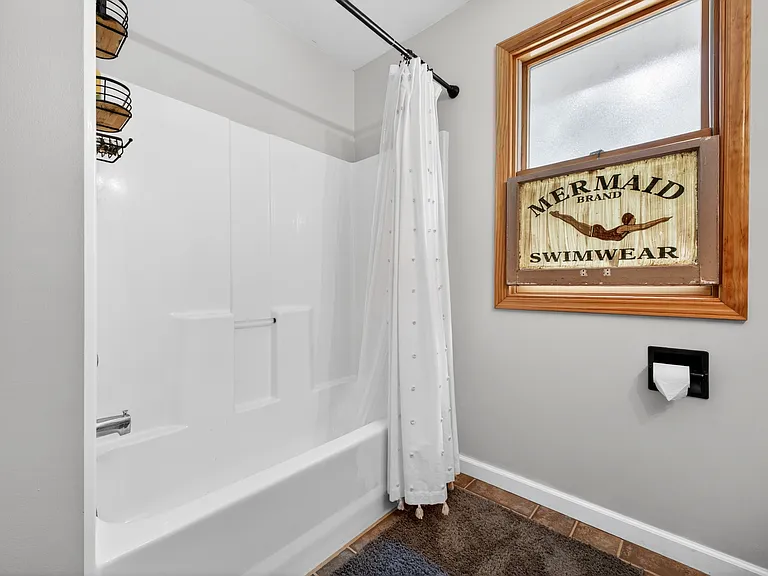 162 Hilltop Ct — Photo 26