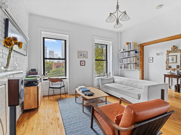 229 Clermont Ave APT 4