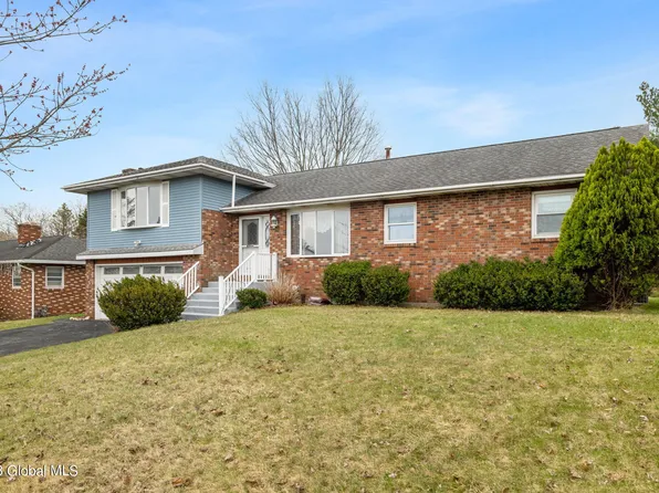 31 Graffin Drive, Latham, NY 12110