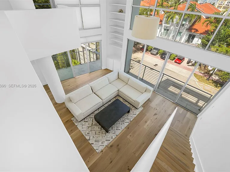 221 Jefferson Ave #10 — Photo 3