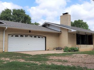 15818 W 30th Ave, Sterling, KS 67579