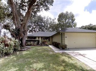 1017 Waterdale Ct, Lutz, FL 33559
