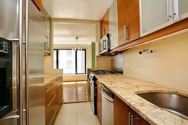 Rented by Corcoran | media 19