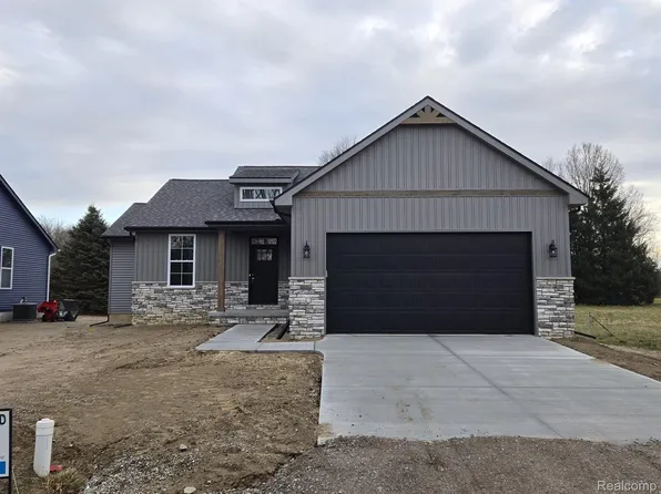 2379 Saint Clair Hwy, East China, MI 48054